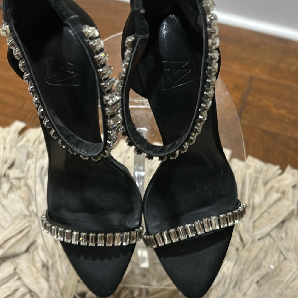 NWOT black heels